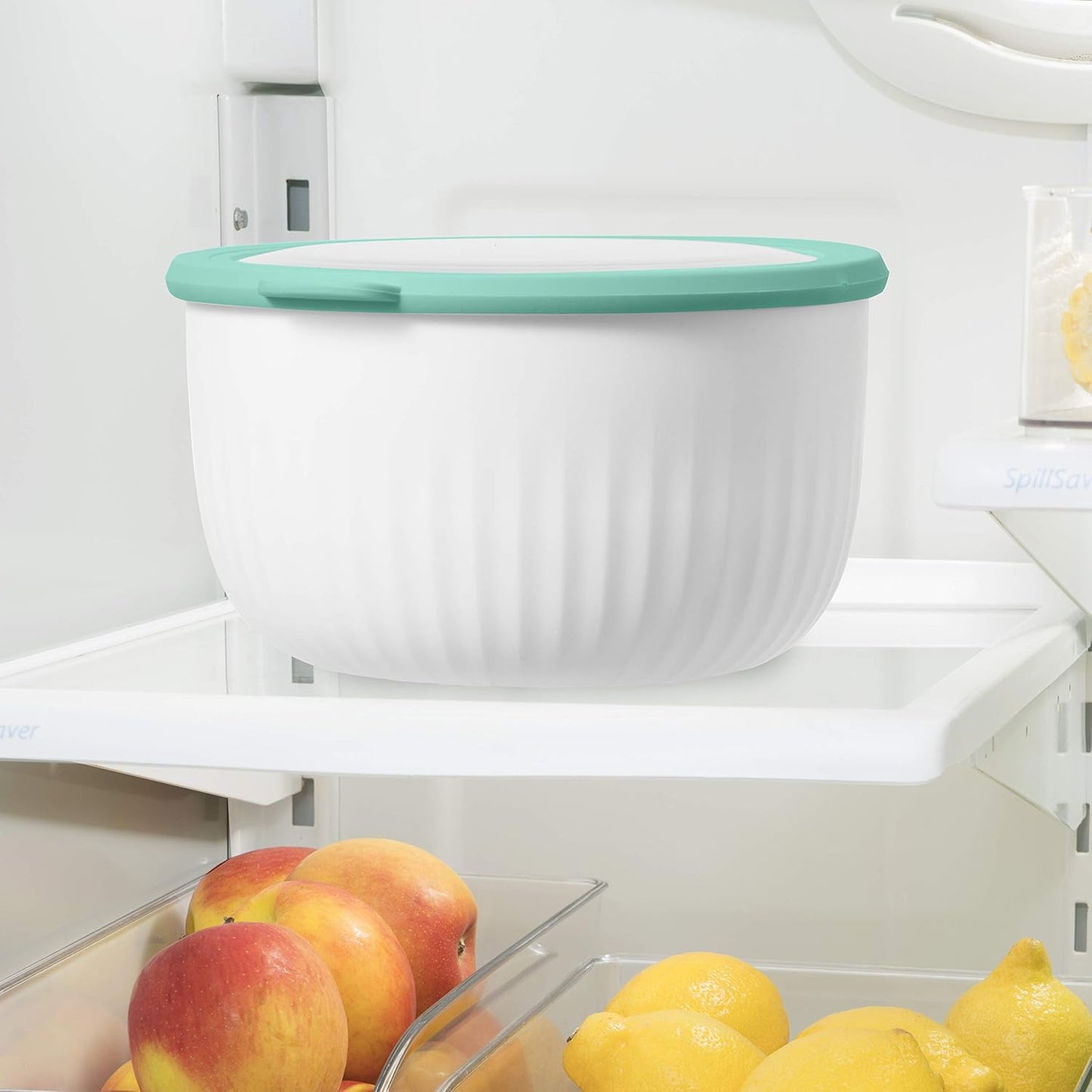 Plastic Food Prep & Storage Bowl with Airtight Lid – 4 Qt, Light Gray